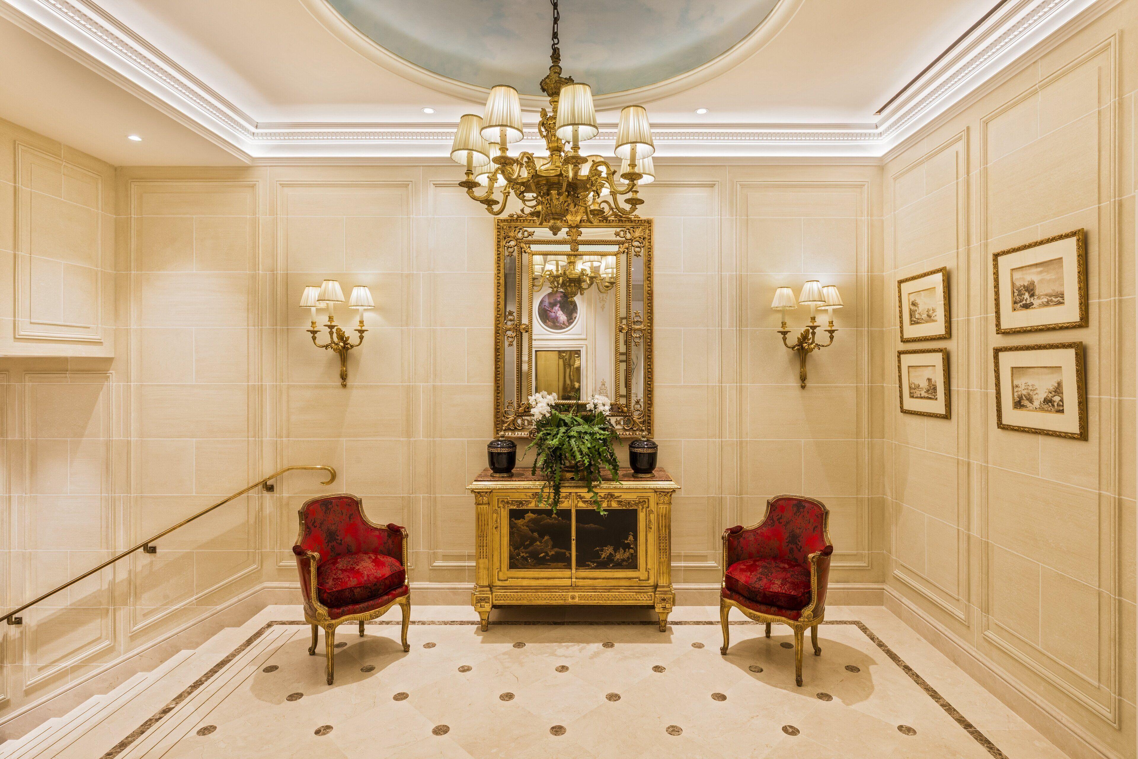 San Regis Hotel